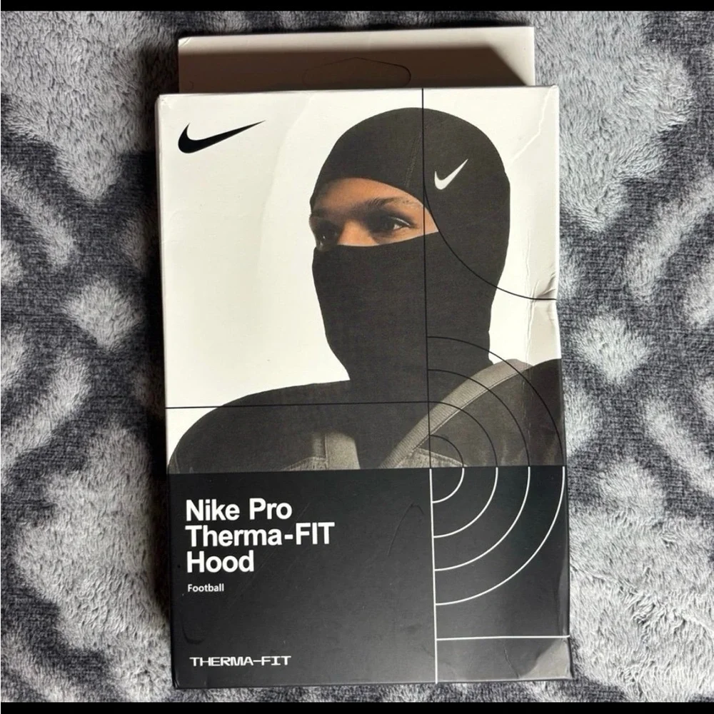 Nike Pro Therma-FIT Black Hood